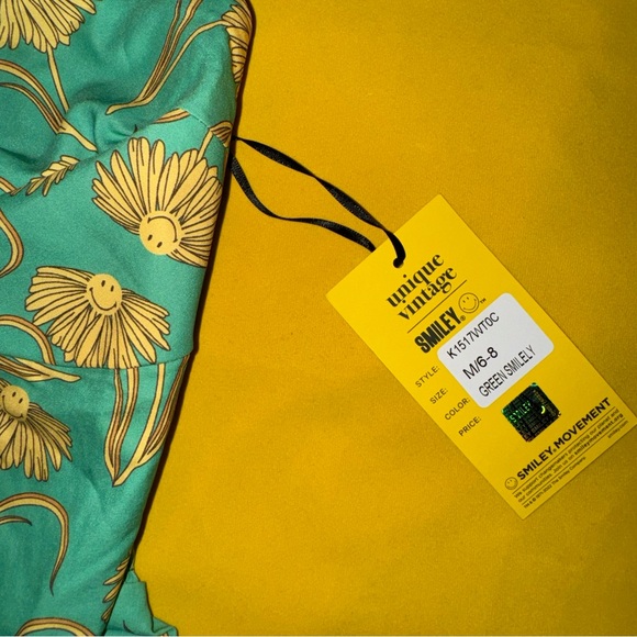 Smiley x Unique vintage halter top - Picture 4 of 6